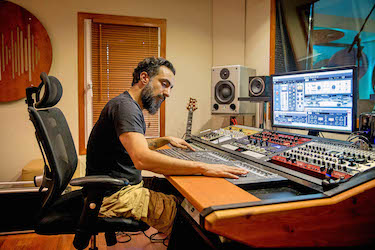 Mixing Engineer, Alen Konakoglu